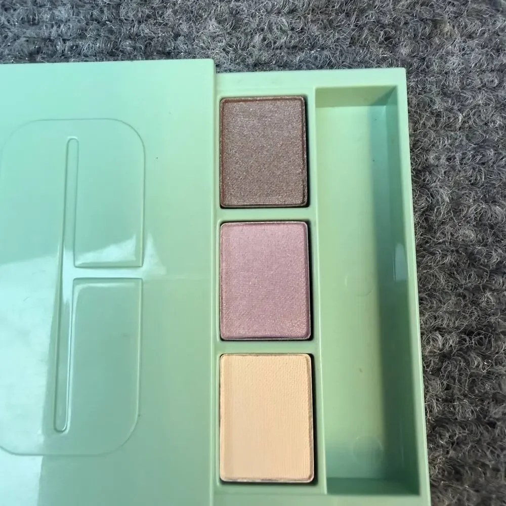 Clinique Eye Shadow Trio Set of 2 Discontinued 1.5g